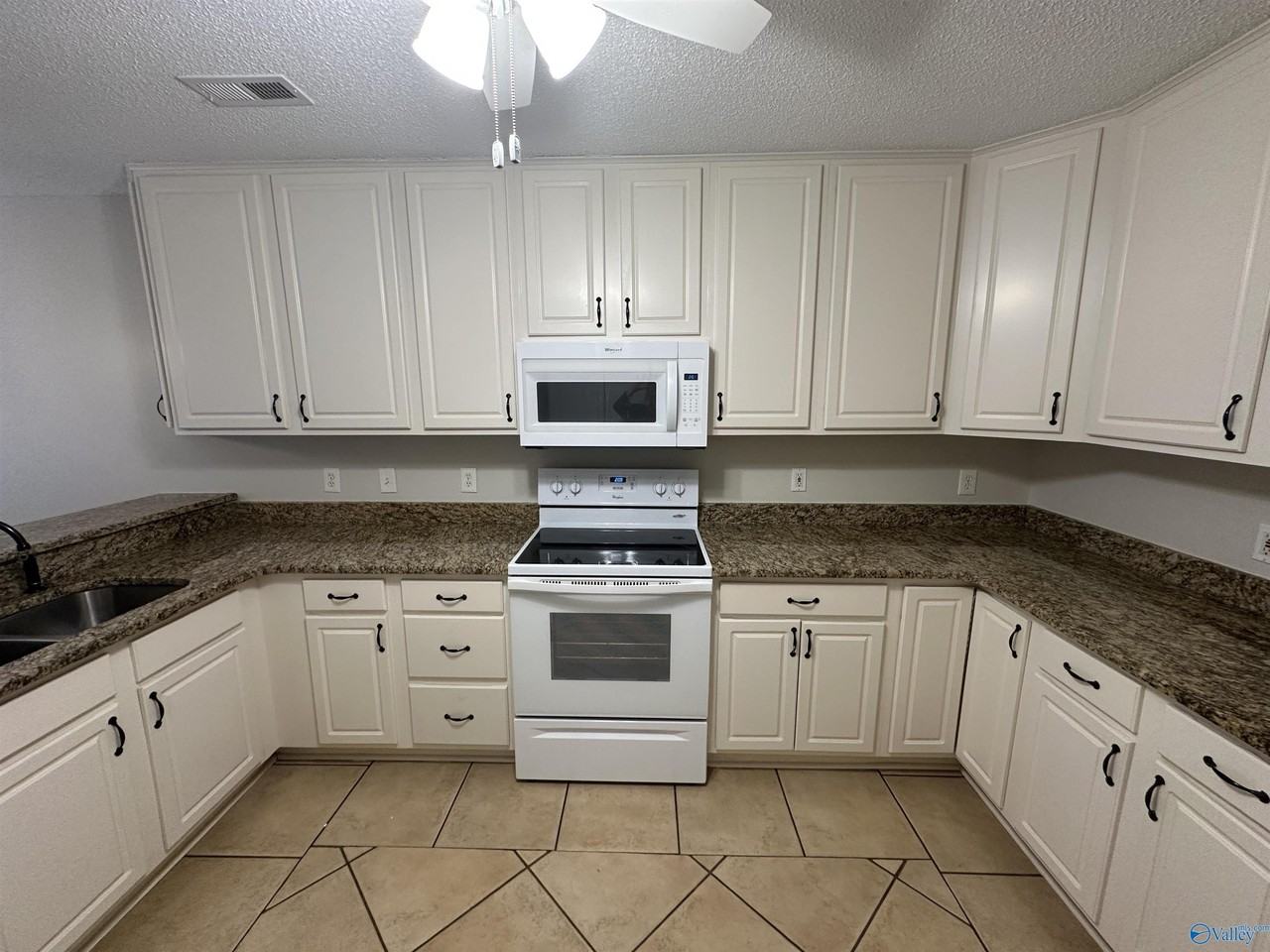 722 Hobbs Rd Se - Photo 6 of 20