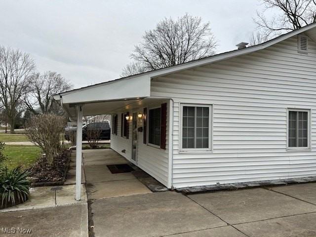 121 Larchwood Dr - Photo 3 of 26