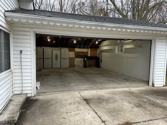 121 Larchwood Dr - Photo 4 of 26