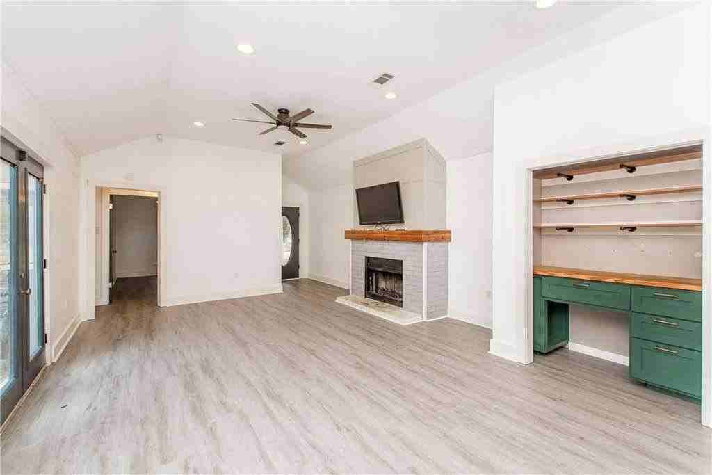 311 Meadow Crossing Dr - Photo 7 of 17