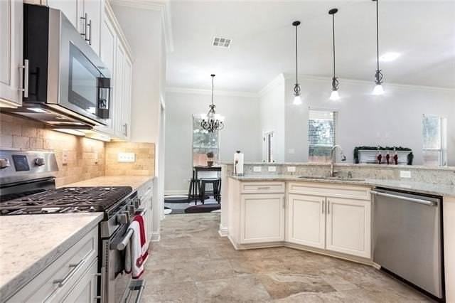 255 Saw Grass Loop - Photo 2 of 40