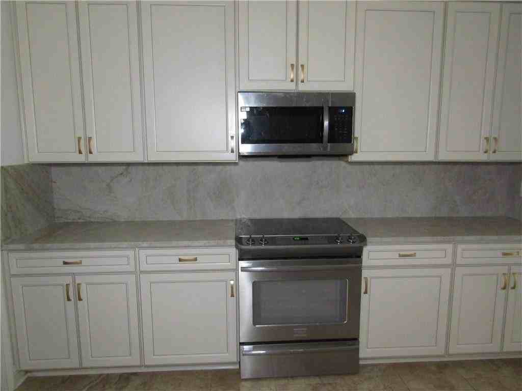 255 Saw Grass Loop - Photo 5 of 40