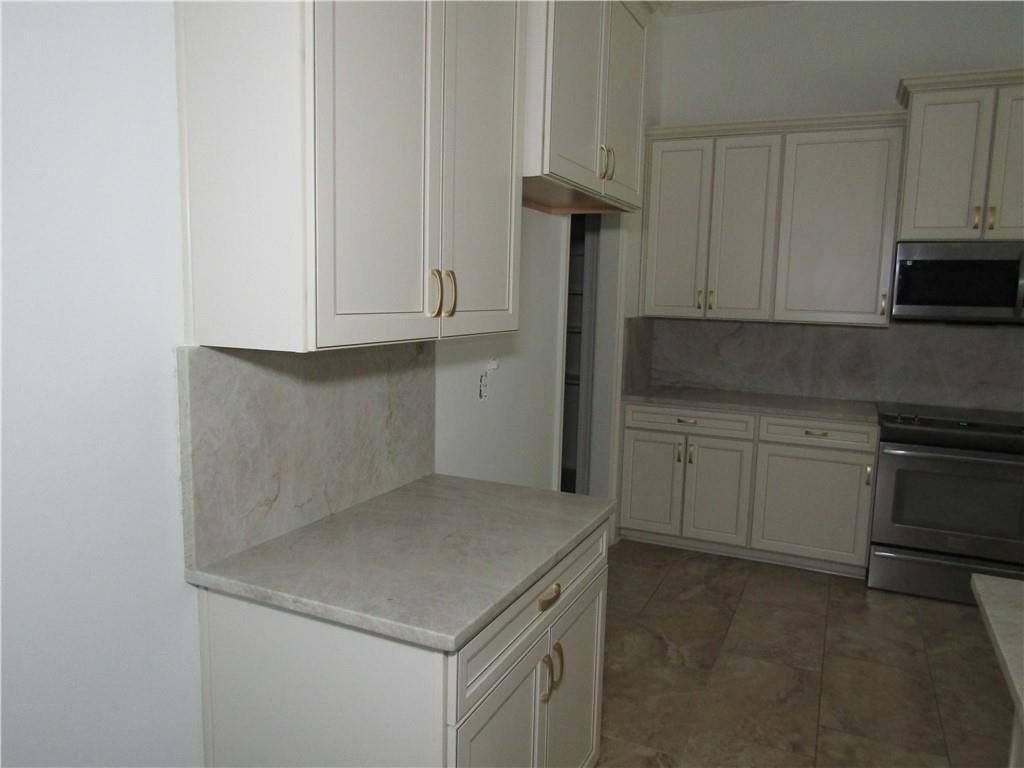 255 Saw Grass Loop - Photo 7 of 40