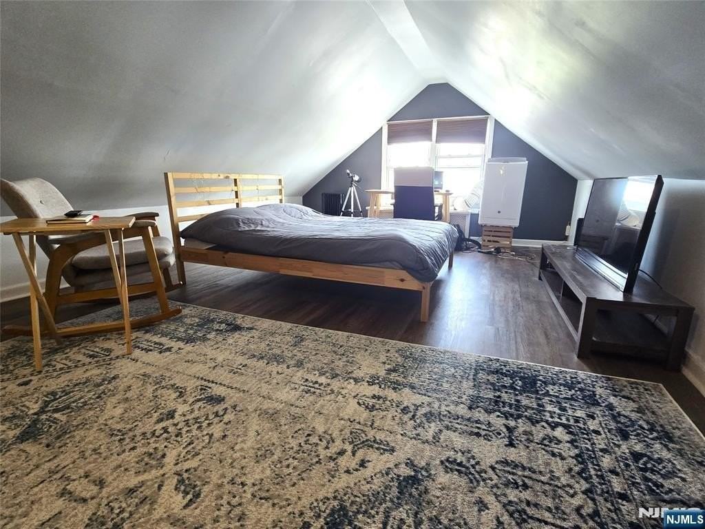 167 Columbia St - Photo 4 of 7