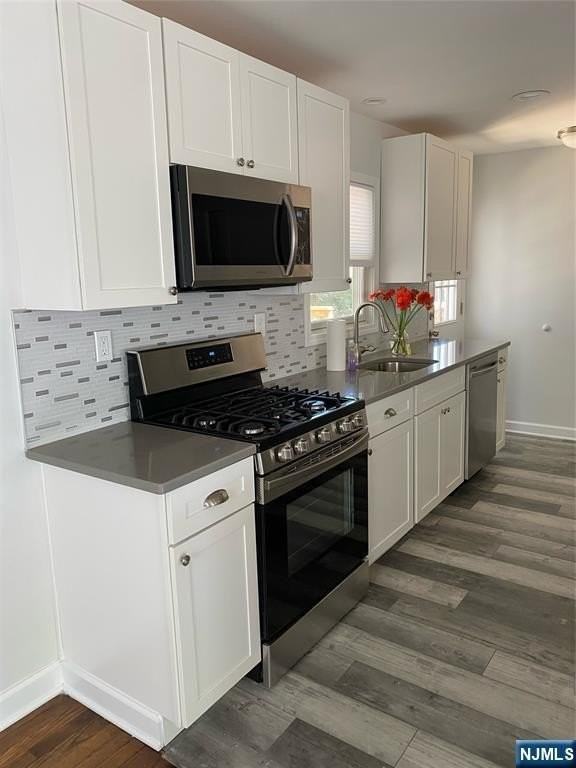 229 Livingston Ave - Photo 3 of 11