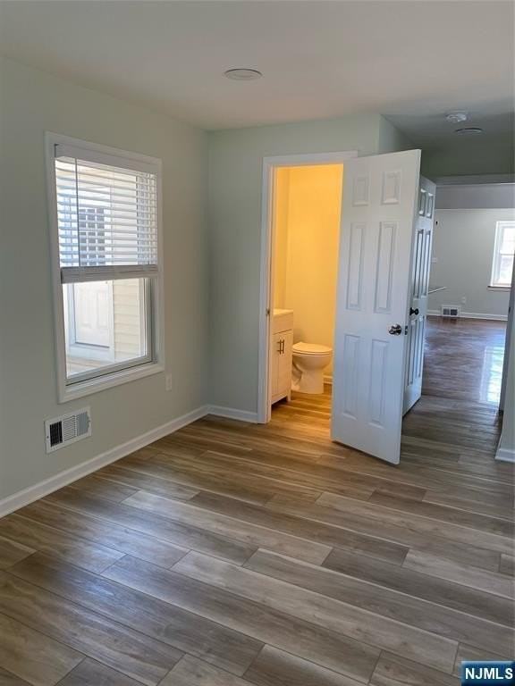 229 Livingston Ave - Photo 7 of 11