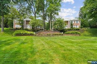 12 S Mountain Ave - Photo 1 of 1