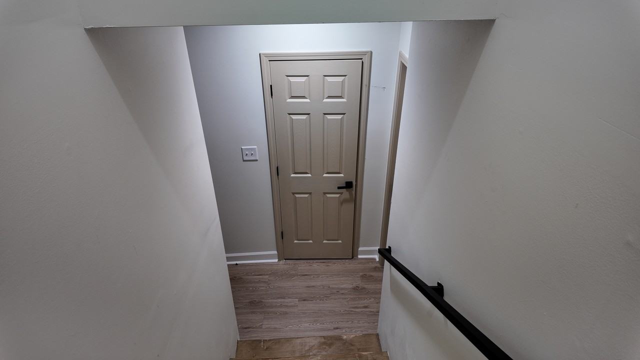 1521 Anthony Drive - Photo 4 of 27