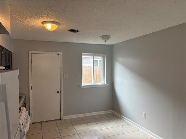 1121 Flanders St - Photo 5 of 7