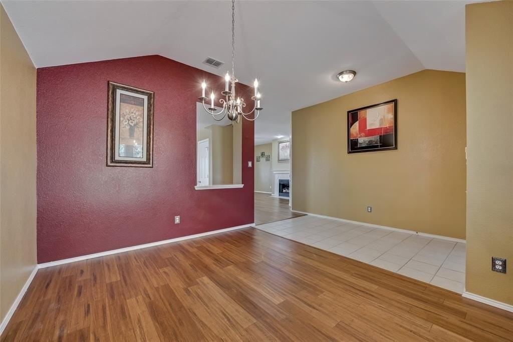 315 Red Oak Ct - Photo 5 of 15