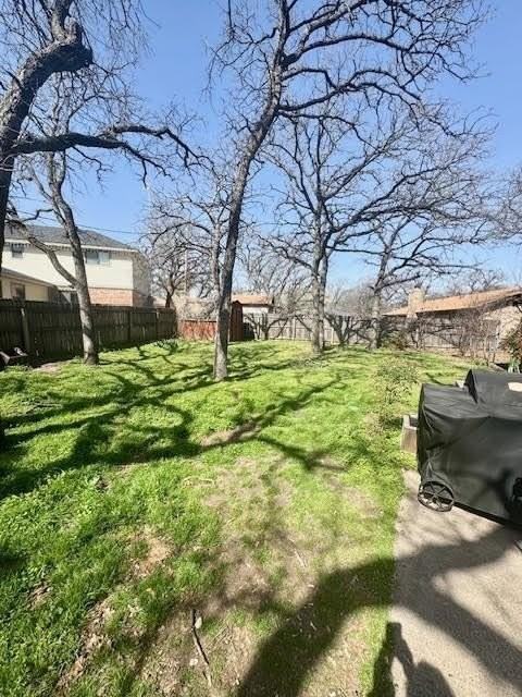 829 Lake Crest Pkwy - Photo 4 of 4