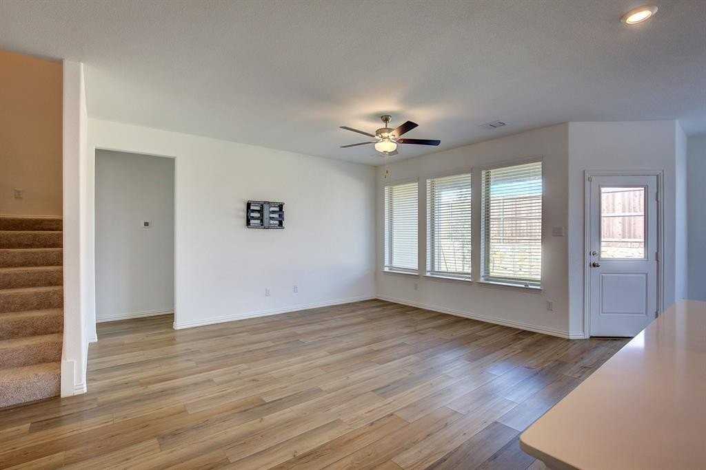 5244 Mountain Top Trl - Photo 6 of 40