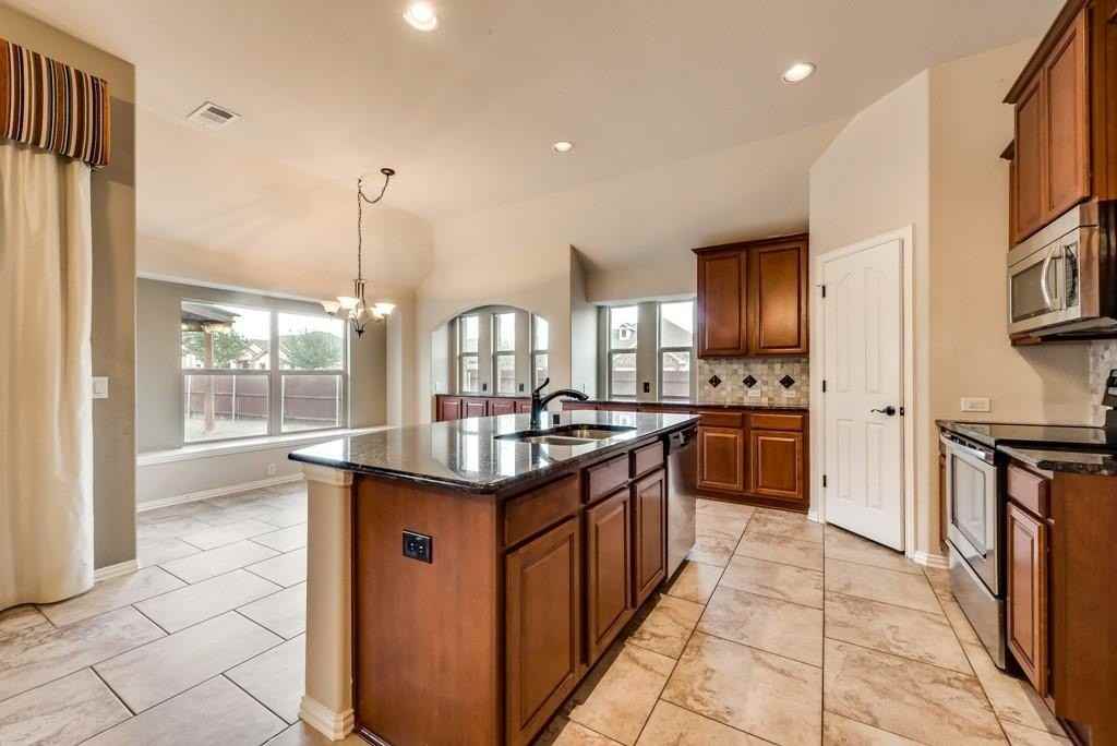 5422 Leander Way - Photo 5 of 20