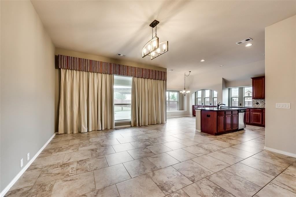 5422 Leander Way - Photo 6 of 20