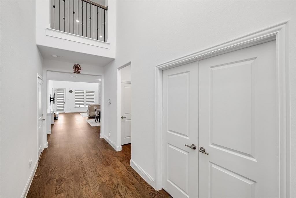 1921 Bristol St - Photo 3 of 38