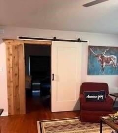 3713 S Hills Ave - Photo 3 of 17