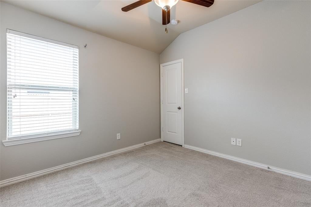 1805 Brownwood Blvd - Photo 4 of 12