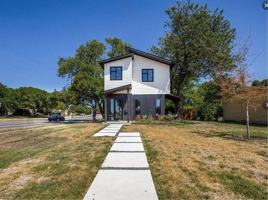 featured image of 10803 Mandalay Dr