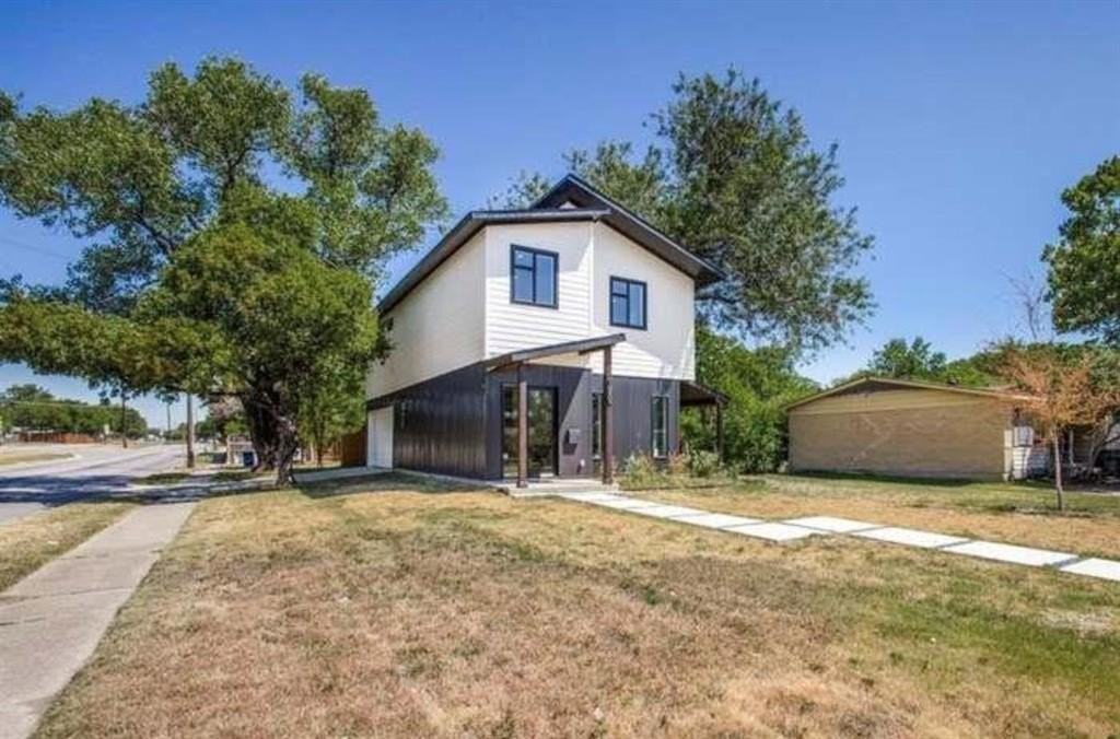 10803 Mandalay Dr - Photo 2 of 19