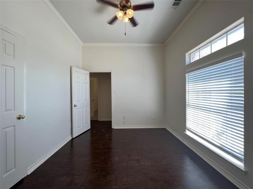 1141 Nickerson Ln - Photo 3 of 29