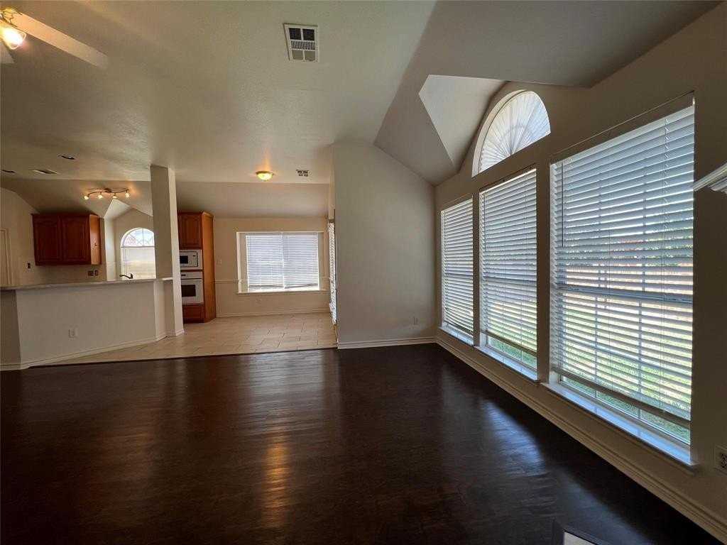 1141 Nickerson Ln - Photo 6 of 29