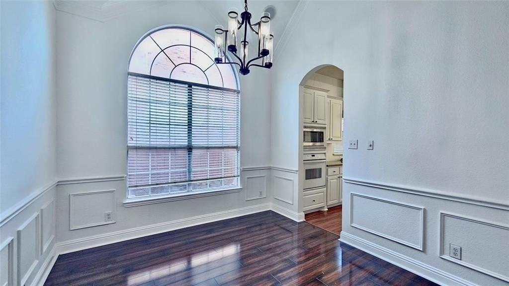 9137 Jasmine Ln - Photo 5 of 34