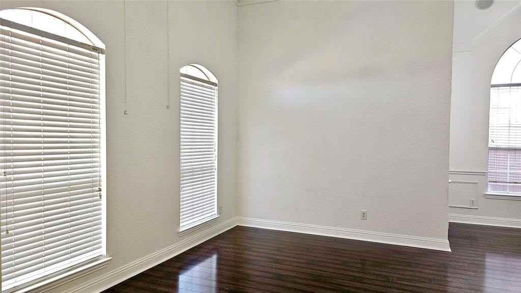 9137 Jasmine Ln - Photo 6 of 34