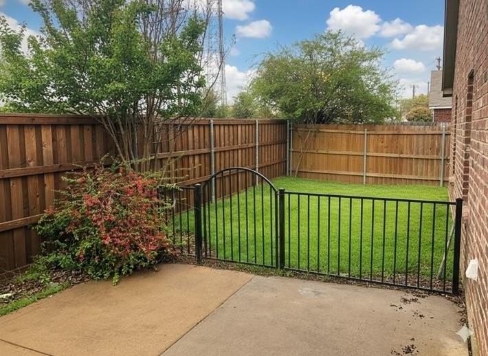 4625 Indian Rock Dr - Photo 2 of 16