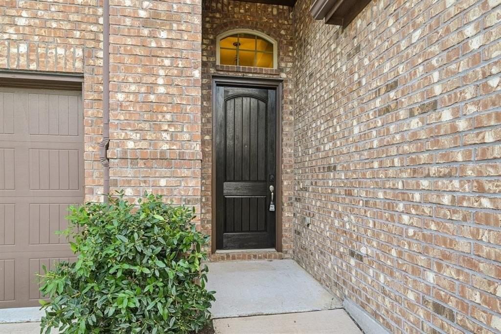 924 Lake Cypress Ln - Photo 5 of 40