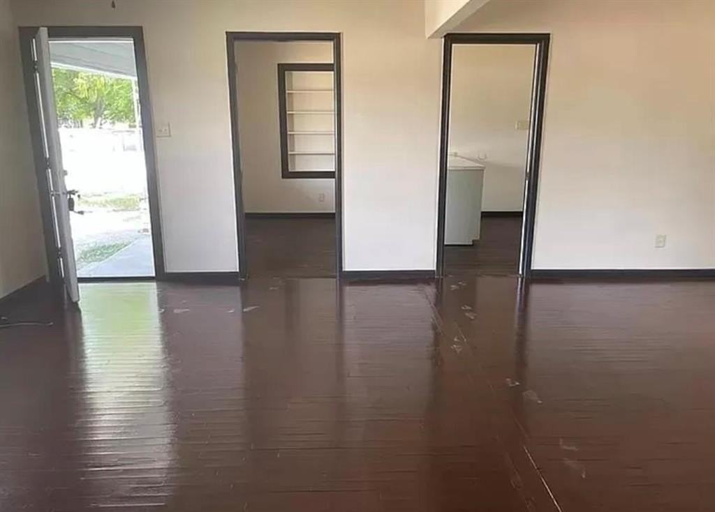 910 Circle Dr - Photo 6 of 10