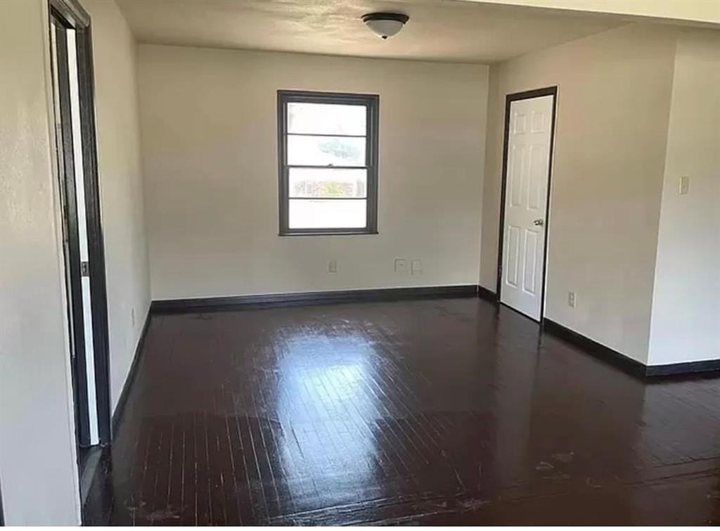 910 Circle Dr - Photo 7 of 10