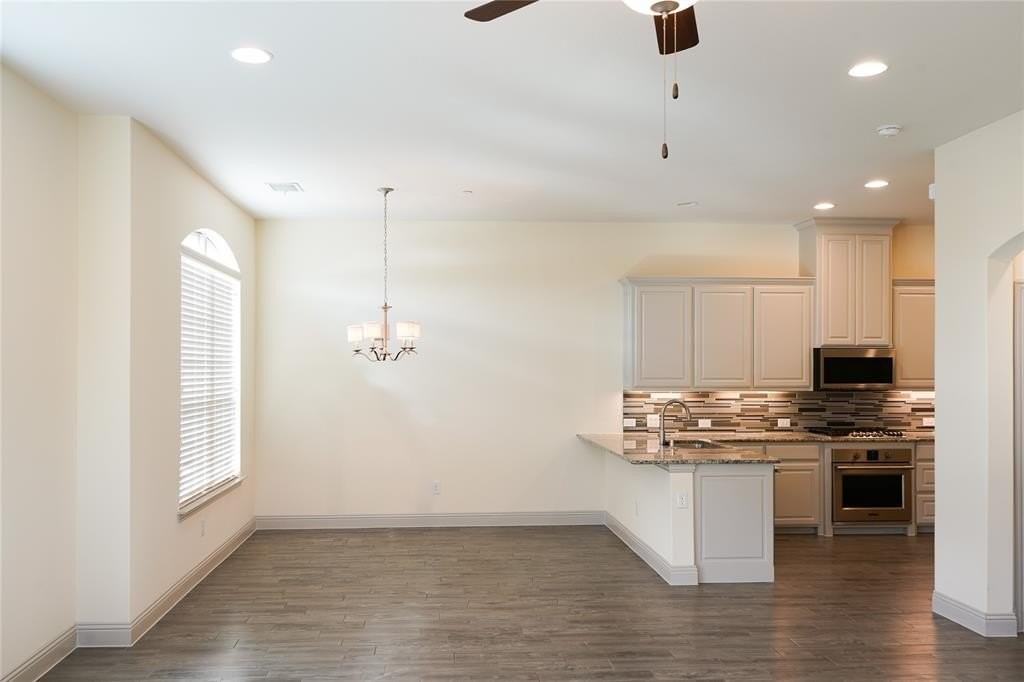 2401 Cort Dr #E - Photo 4 of 27