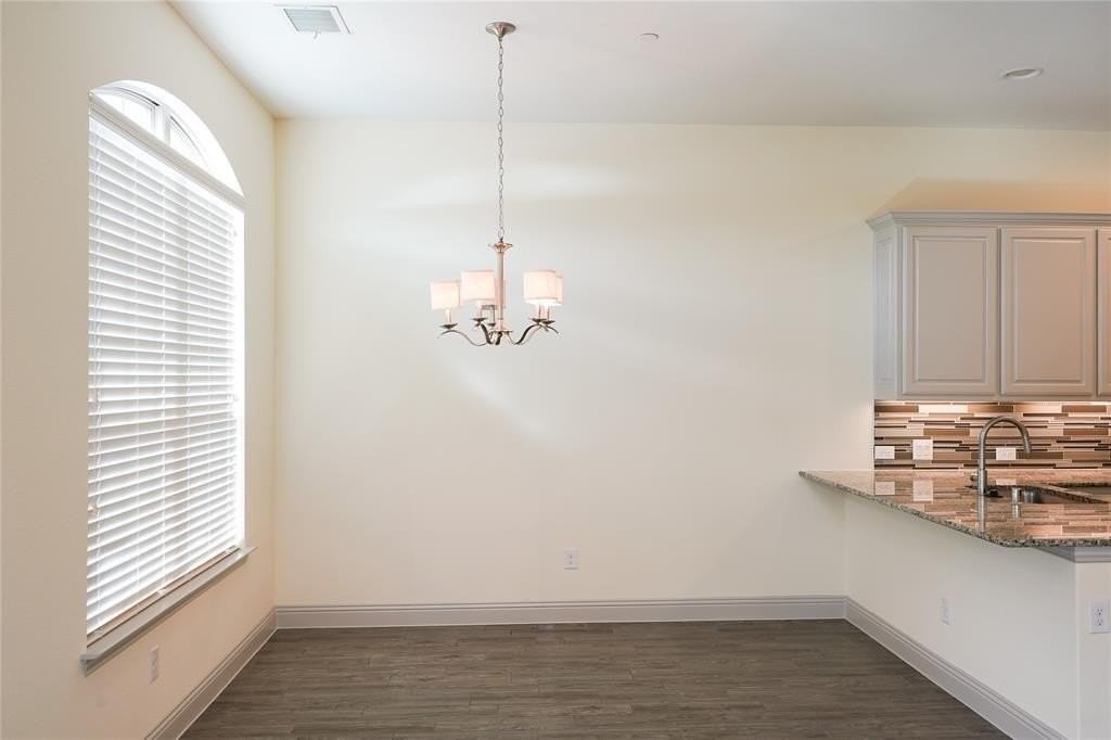 2401 Cort Dr #E - Photo 5 of 27