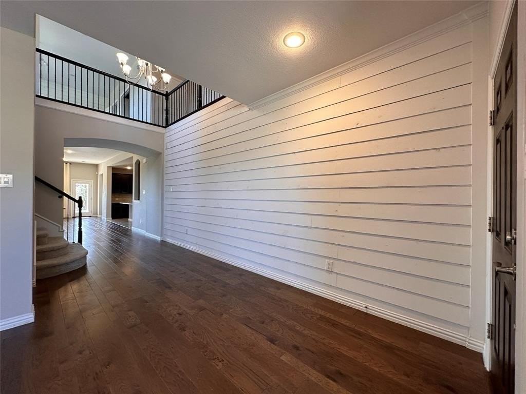 1401 Mesa Crest Dr - Photo 4 of 39