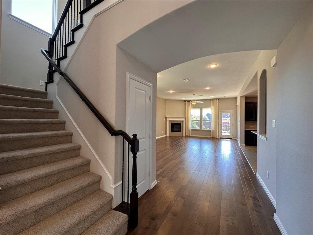 1401 Mesa Crest Dr - Photo 5 of 39