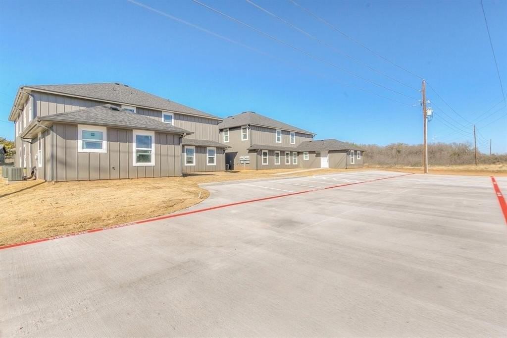 2009 Rockview Dr #105 - Photo 6 of 10