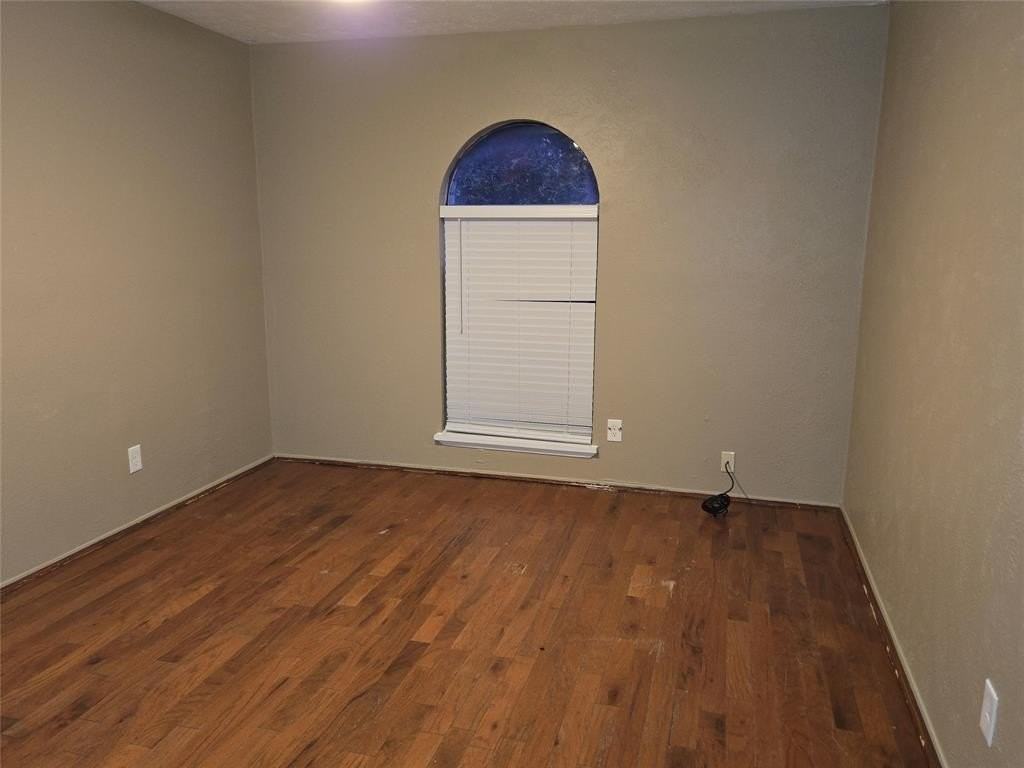 5101 Stanley Dr - Photo 7 of 11