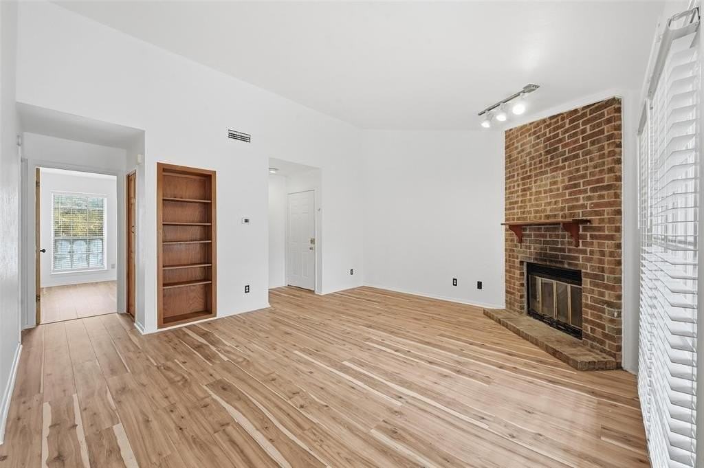 1104 Riverchase Ln #203 - Photo 3 of 21