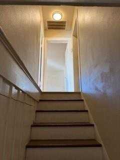 621 W Gandy St - Photo 4 of 12