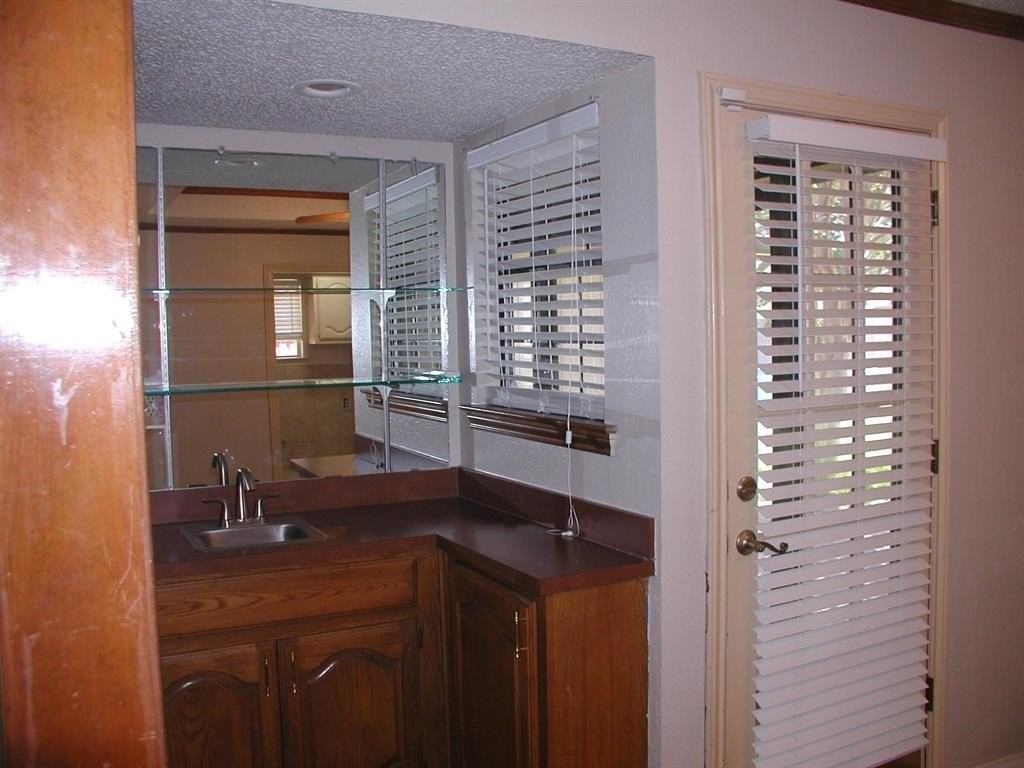 908 Spring Brook Dr - Photo 5 of 10