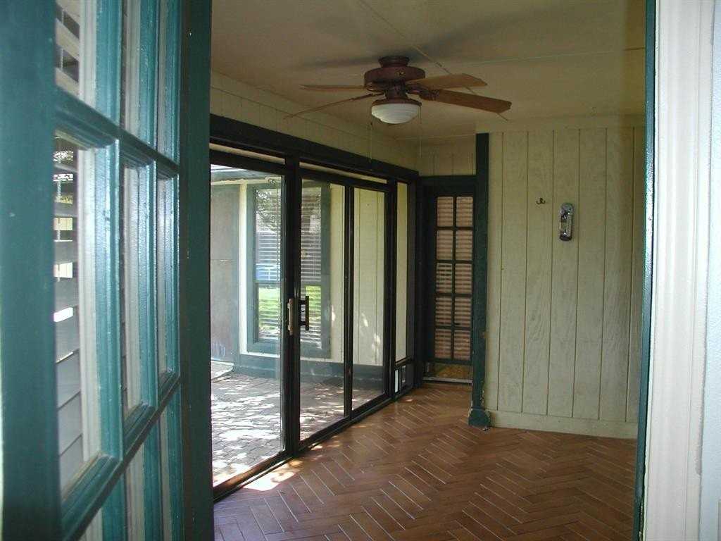 908 Spring Brook Dr - Photo 6 of 10