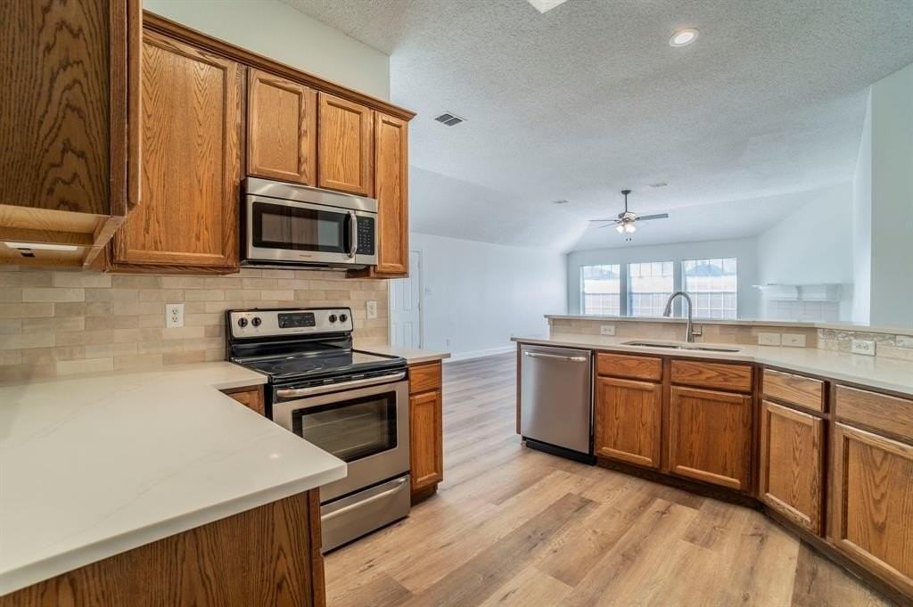 1612 Niagara Blvd - Photo 6 of 26