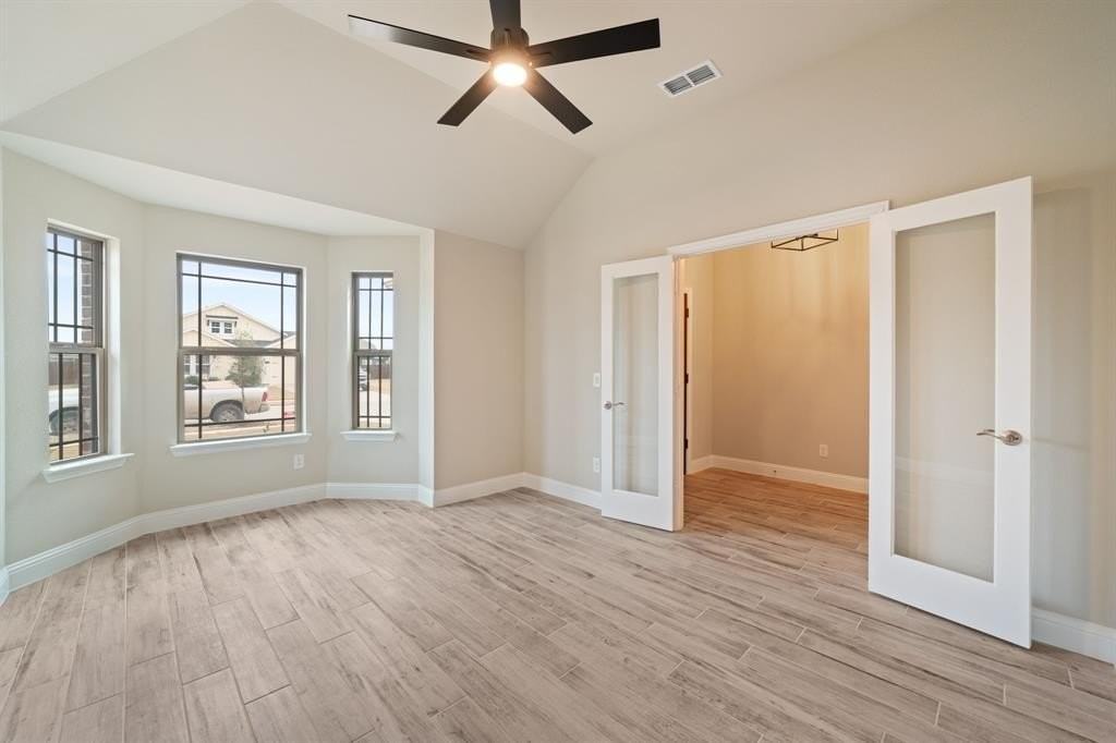 612 Kyle Dr - Photo 3 of 28