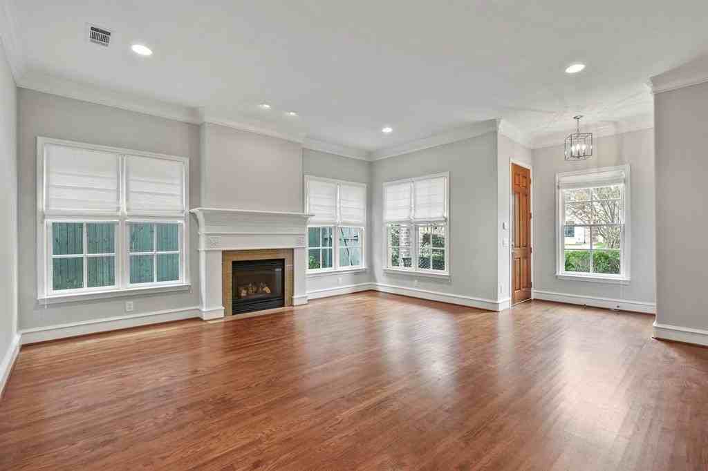 3444 Granada Ave - Photo 4 of 24