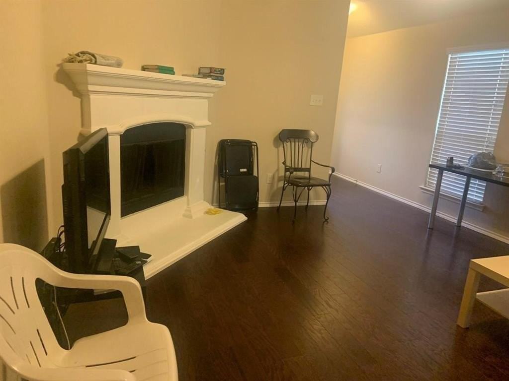 9933 Beaver Dam Ln - Photo 2 of 23