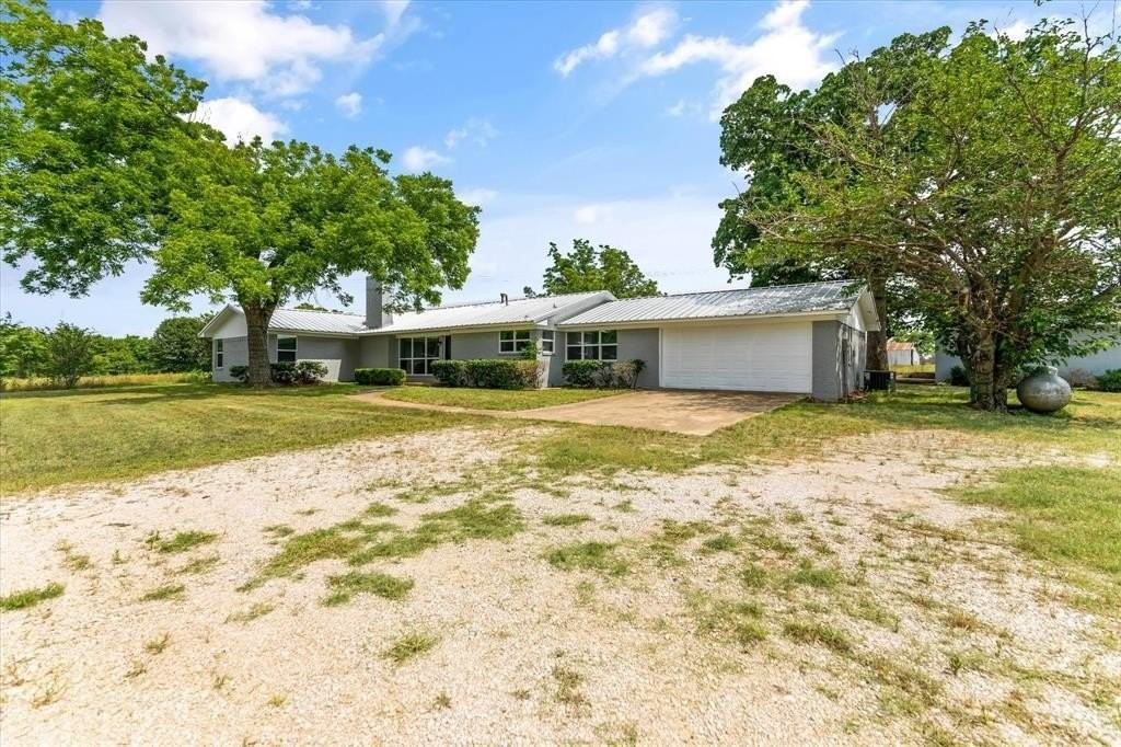 800 Spring Hill Rd - Photo 2 of 18