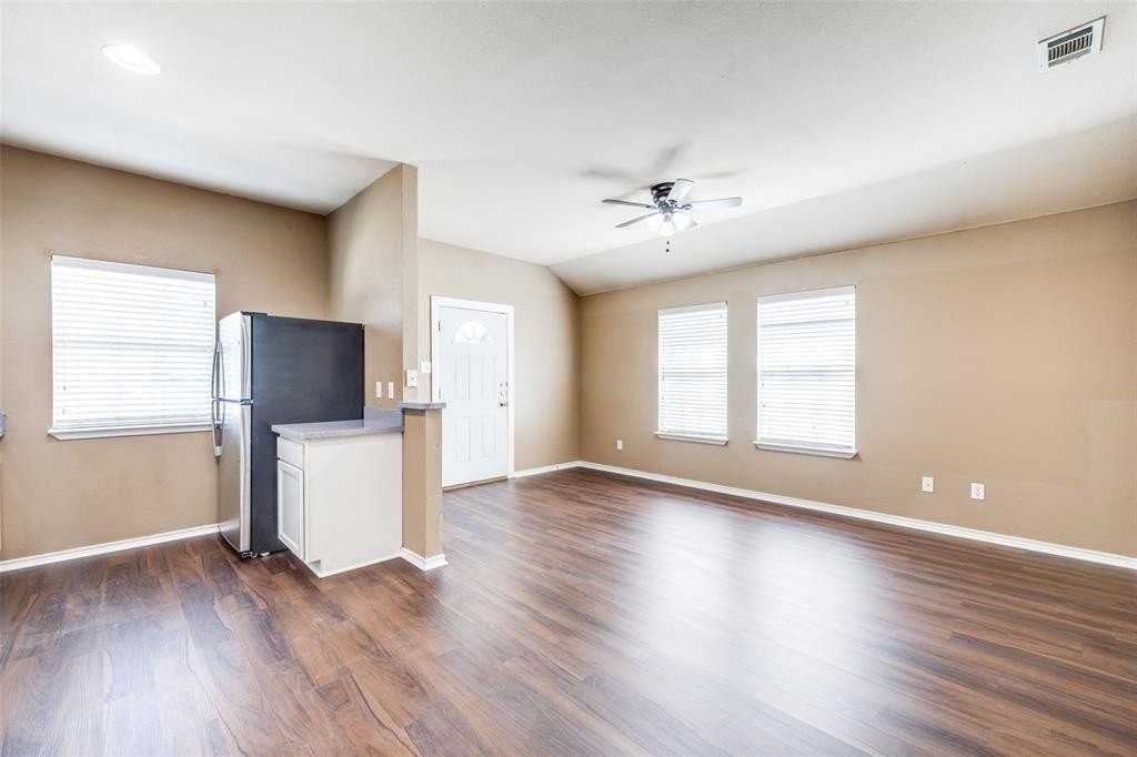 3518 8th Ave - Photo 4 of 12