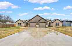 228 Saint Charles Dr #B - Photo 1 of 1