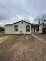 2718 S 11th St - Photo 1 of 1