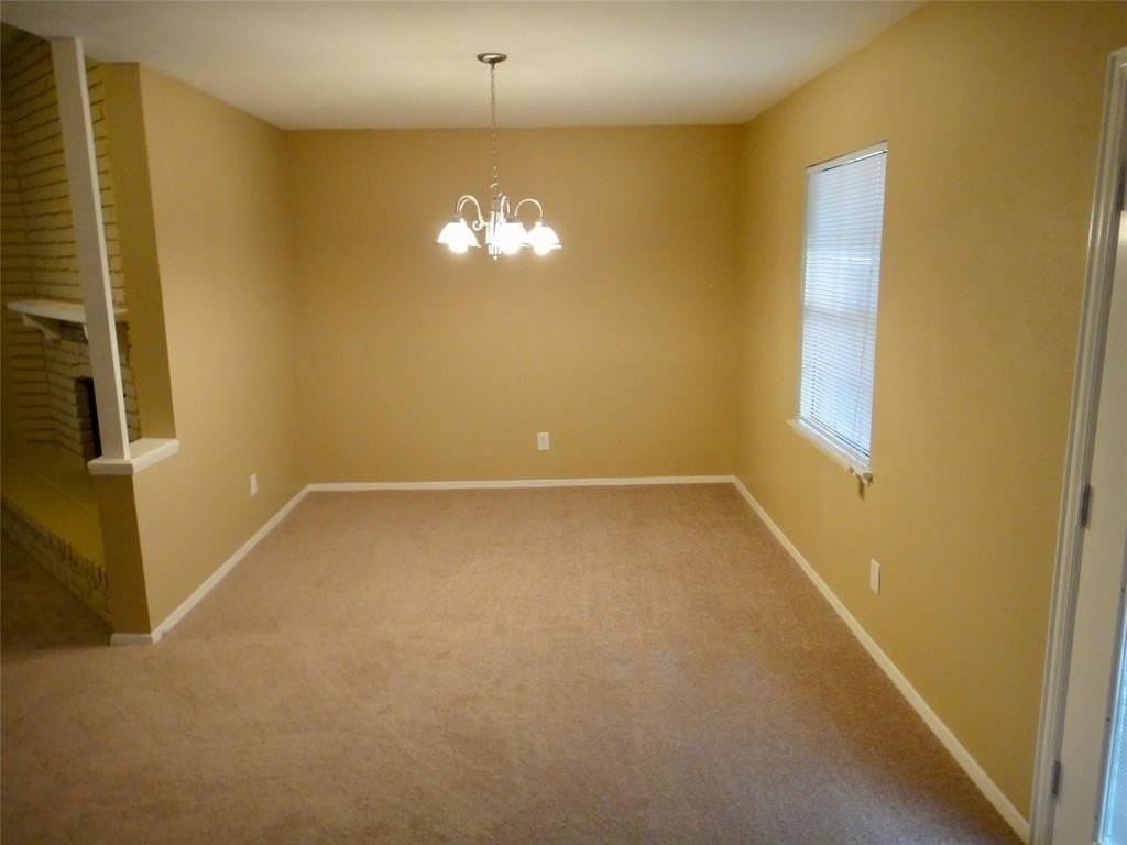 512 White Oak St - Photo 4 of 14